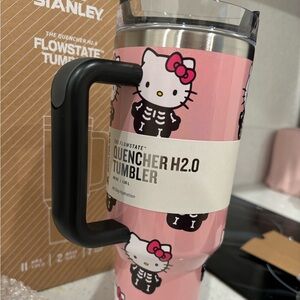 Hello kitty stanley